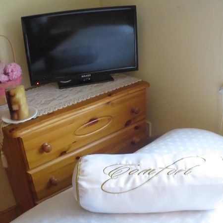 Derghaven B&B, Hostel & Self Catering Scarriff  Szoba fotó