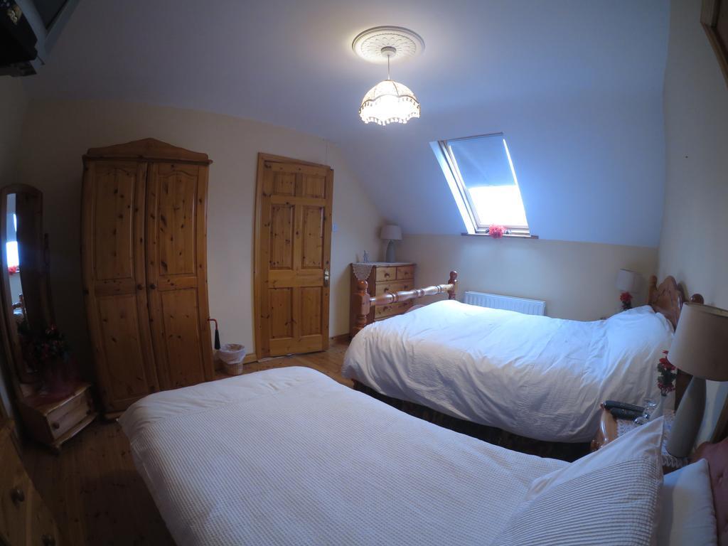 Derghaven B&B, Hostel & Self Catering Scarriff  Szoba fotó
